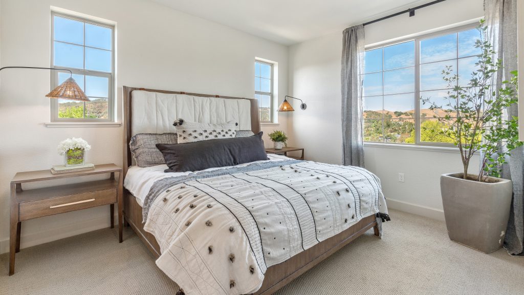 Designing a Guest Room: The Ultimate Guide to Creating a Welcoming and Comfortable Space