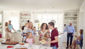 How to Host a Memorable Housewarming Party