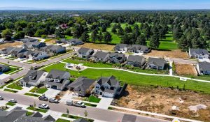 New Construction vs Resale Homes: A Buyer’s Guide