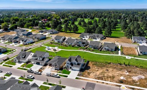New Construction vs Resale Homes: A Buyer’s Guide
